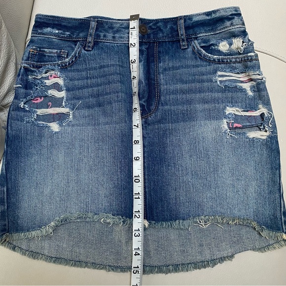 Hollister Denim 5-Pocket Skirt distressed - Picture 9 of 9